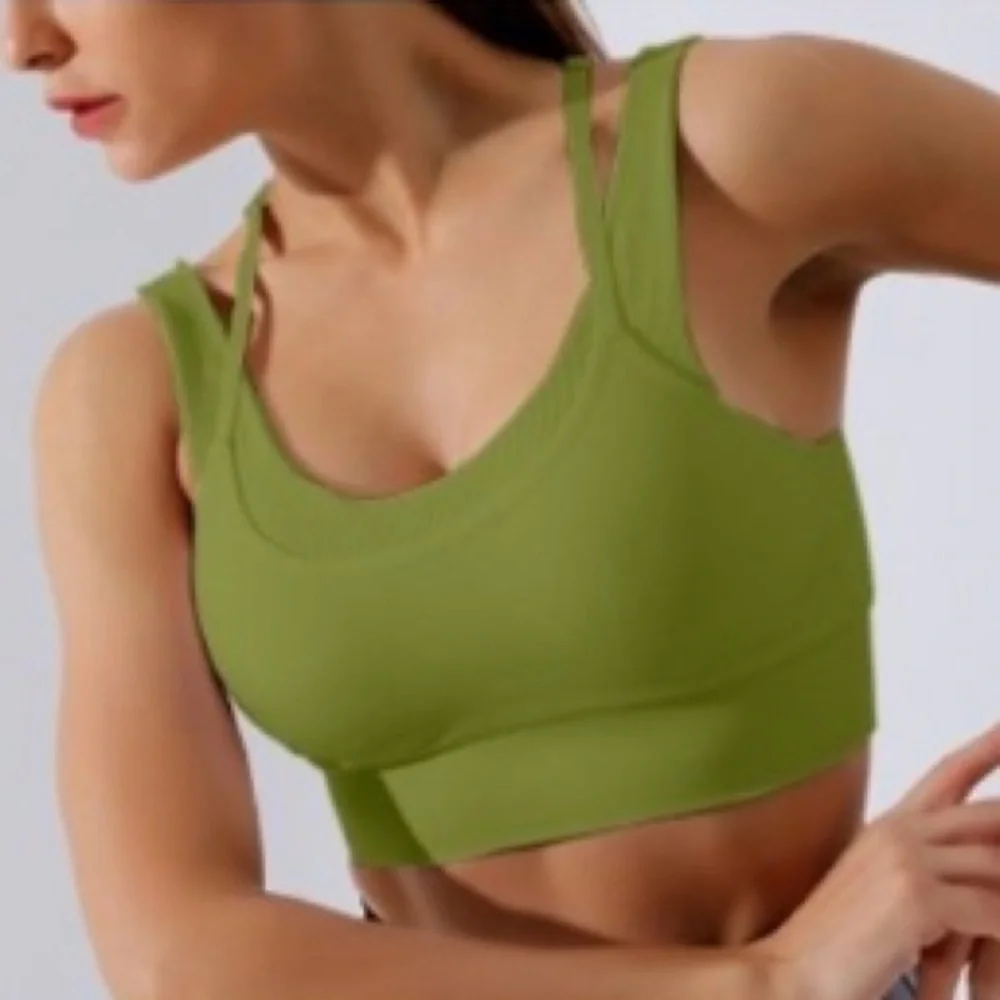 (B20) NEW Qbe Seamless Green Sports Bra, Size Medium, NWOT‎